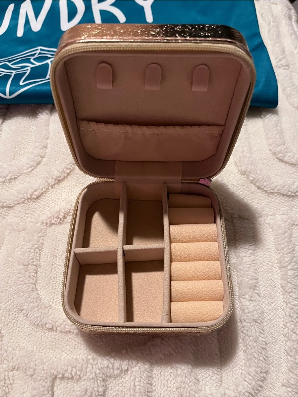 Travel Laundry & Organizer Set - Blue and cream